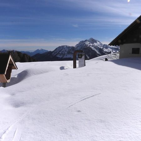 Baerenhuette Troepolach-Nassfeld Jenig Esterno foto