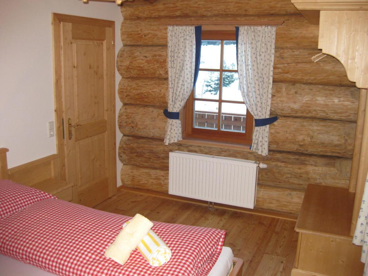 Baerenhuette Troepolach-Nassfeld Jenig Esterno foto