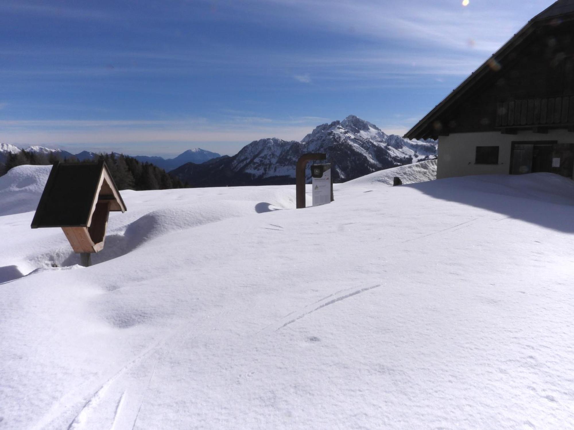 Baerenhuette Troepolach-Nassfeld Jenig Esterno foto