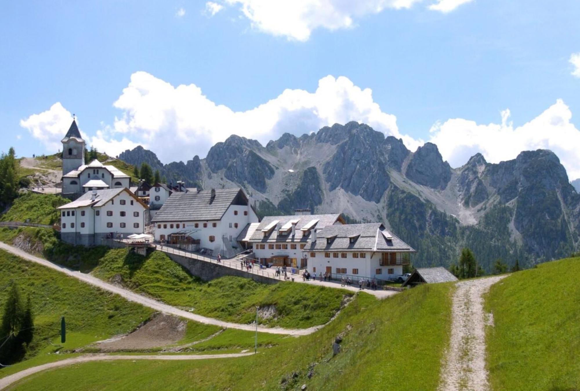 Baerenhuette Troepolach-Nassfeld Jenig Esterno foto